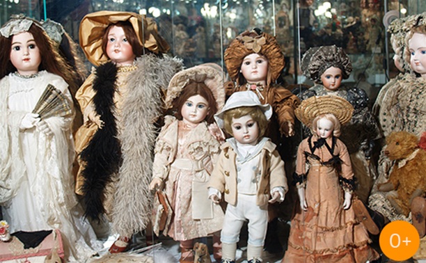 Удивительный мир старинных кукол