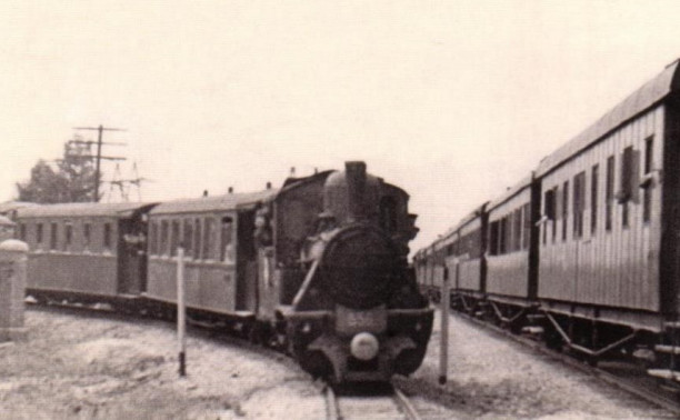 21 декабря: по детской железной дороге Сталиногорска прошел первый поезд