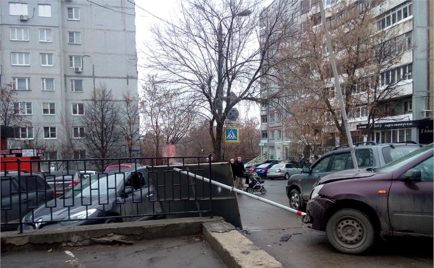 В ДТП на пересечении Бундурина и Пушкинской пострадали четыре автомобиля.