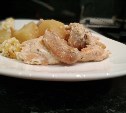 Картошка с курицей  и грибами в сливочном соусе
