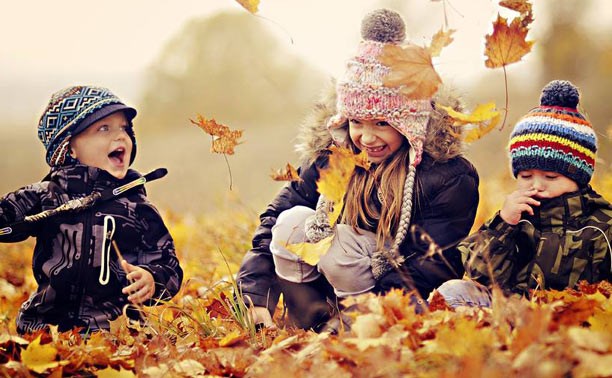 Осень: выбираем тёплую одежду и обувь для детей
