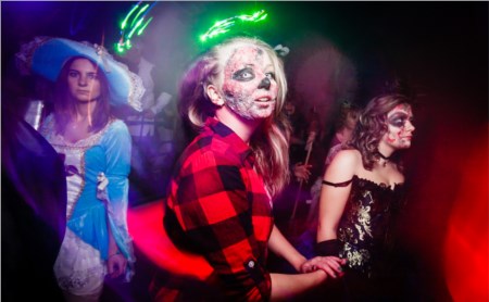 КРК «Премьер» закатил хэллоуинскую вечеринку в стиле «Ходячих мертвецов»