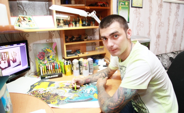 Алексей Баженов: автор полусотни граффити в Венёве
