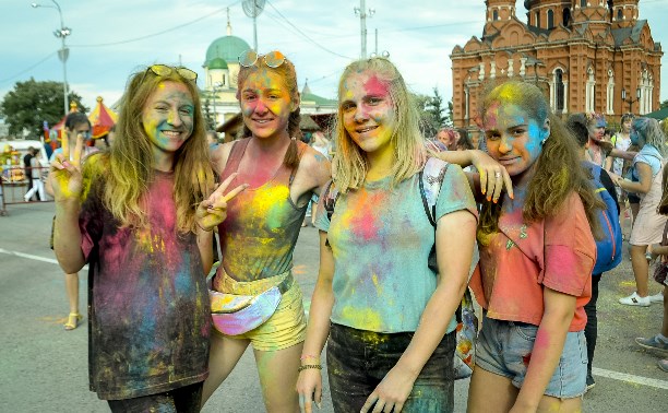 Раскрасили лето: Как в Туле прошел Фестиваль красок