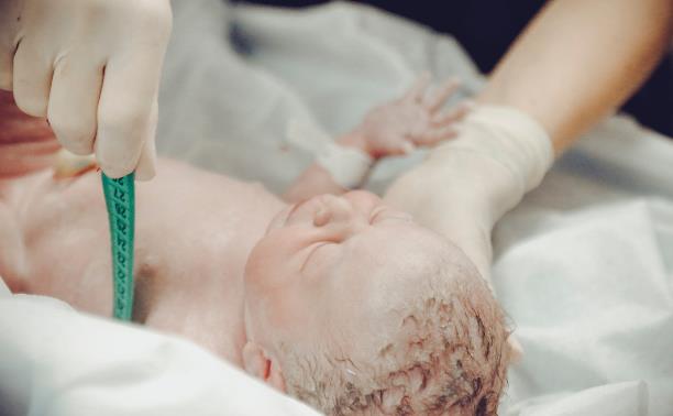 Зачем новорожденным делают укол витамина К в роддоме?