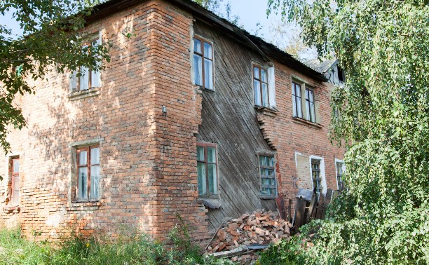 В Кимовске обрушилась стена жилого дома