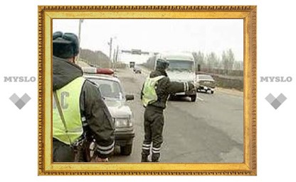 Ужесточая штрафы, "Единая Россия" предлагает отдавать лишенным водителям права досрочно