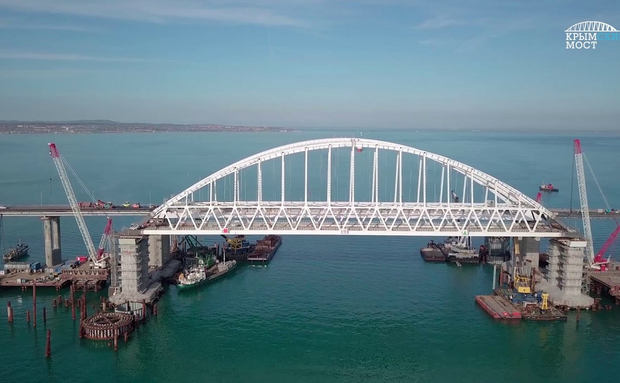 Названа дата открытия Крымского моста