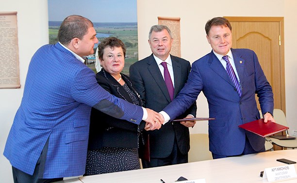 О чём договорился Владимир Груздев с губернаторами-соседями в Калуге