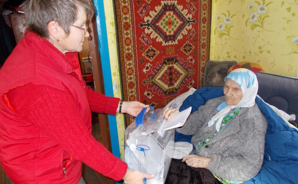 В Куркино проголосовала старейшая в районе избирательница