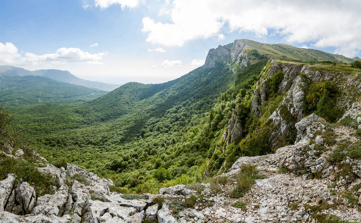 В крымских горах спасли заблудившихся туристов из Тулы