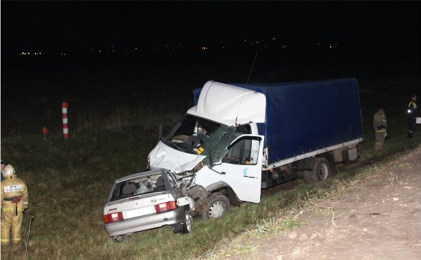 Ночью в ДТП на Калужском шоссе насмерть разбился мужчина