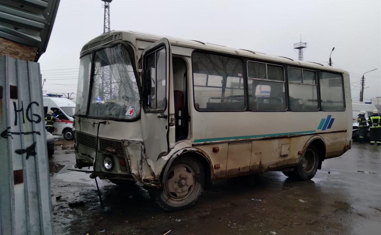 ДТП с автобусом медиков в Туле: у водителя случился инсульт