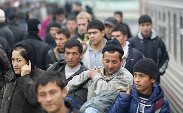 Мигрантов будут выдворять из страны за счет работодателя