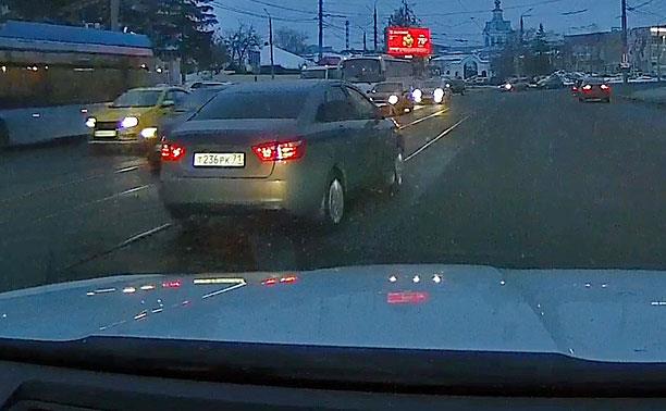 Конфликт на дороге в Туле: обидчивый «учитель» опубликовал запись со своего видеорегистратора