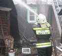 В Новомосковске пожар с сарая перекинулся на дачу