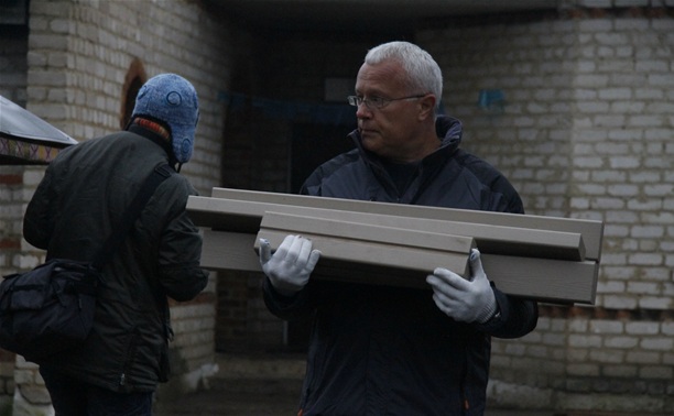 Олигарх Александр Лебедев доделал детский сад в Поповке