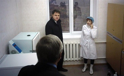 Владимир Груздев посетил фельдшерский центр в Тепло-Огаревском районе