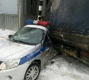 Под Ефремовом грузовик протаранил авто тульской ДПС