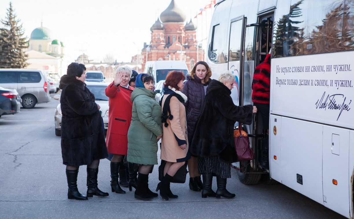 Многодетные мамы из Тульской области отправились на праздничный концерт в Кремль