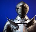 Выставка «Королевские игры» в Тульском музее оружия: доспехи, мечи, алебарды и рыцари