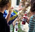 За продажу алкогольного коктейля девушке-подростку хозяйка бара заплатит 100 000 рублей
