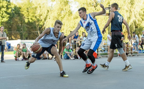 В Центральном парке Тулы определили лучших баскетболистов