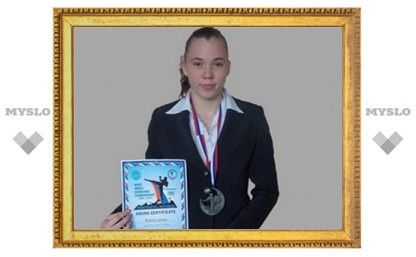 Школьница из Новомосковска выиграла первенство мира по кикбоксингу