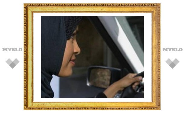 В Иране разрабатывают автомобиль специально для женщин