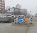 Провал в асфальте на Красноармейском проспекте залили бетоном