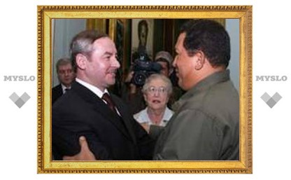 Чавес даст Лукашенко нефть в обмен на тракторы и тушенку