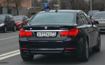 Павел Пятницкий пожаловался в МВД на мигалки BMW с тульскими номерами серии ЕКХ