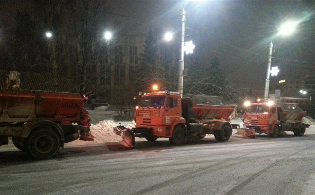 На выходных вывезут снег с трёх улиц Центрального района