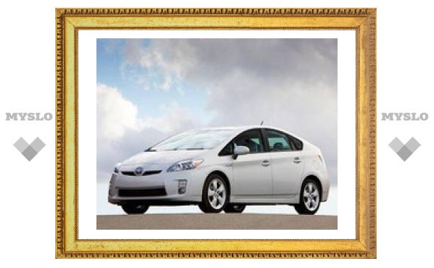 Компания Toyota показала гибрид нового поколения