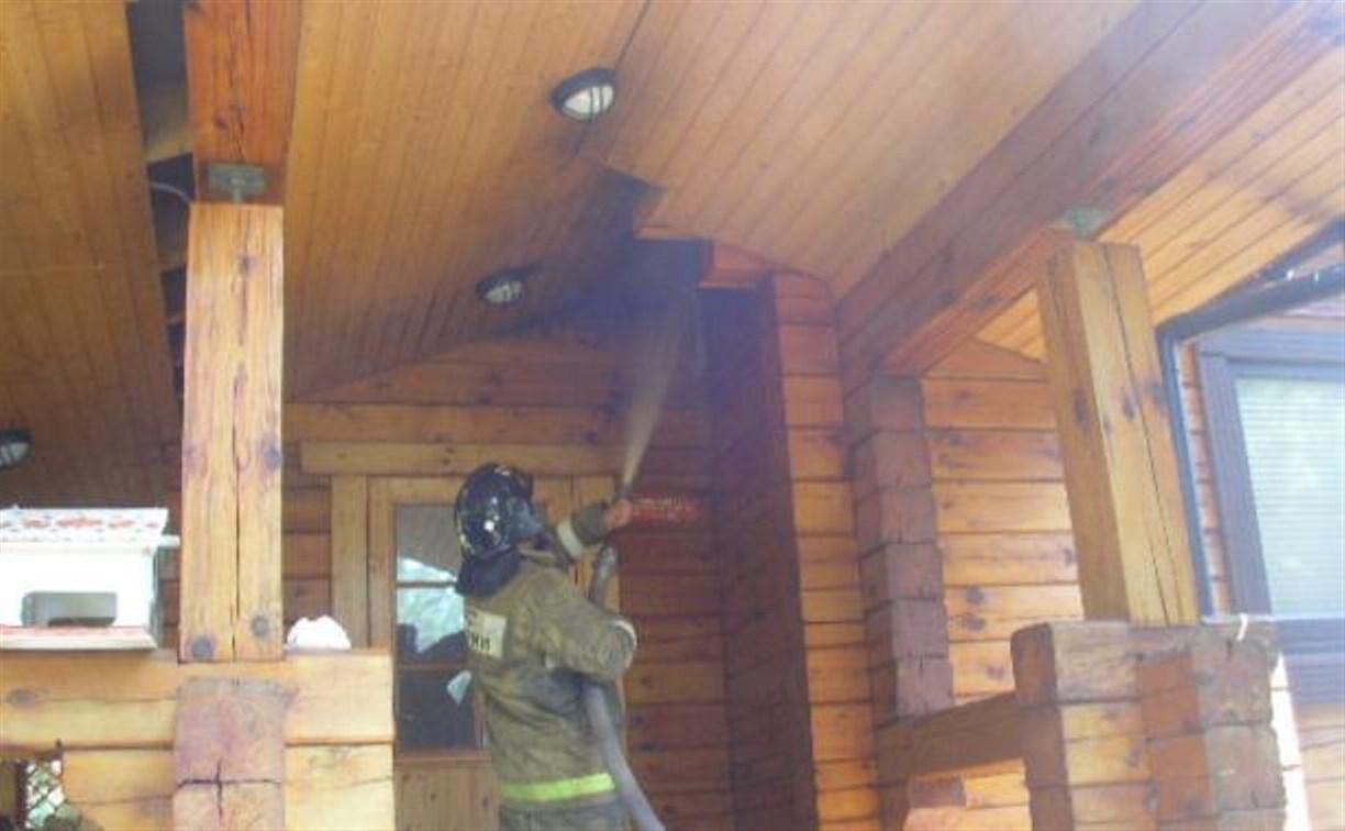 В Заокске баню тушили два пожарных расчёта