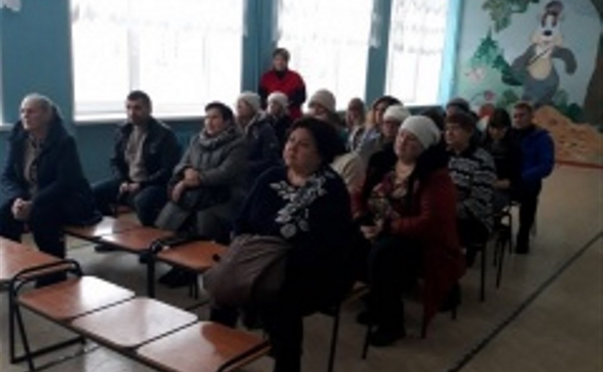 Татьяна Золотова провела встречу с родителями учащихся центра образования № 48