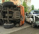 В аварии с «КамАЗом»-перевертышем на ул. Кутузова пострадал водитель грузовика