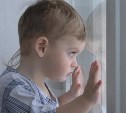 В Ефремовском районе мать на сутки закрыла годовалого ребенка одного в квартире