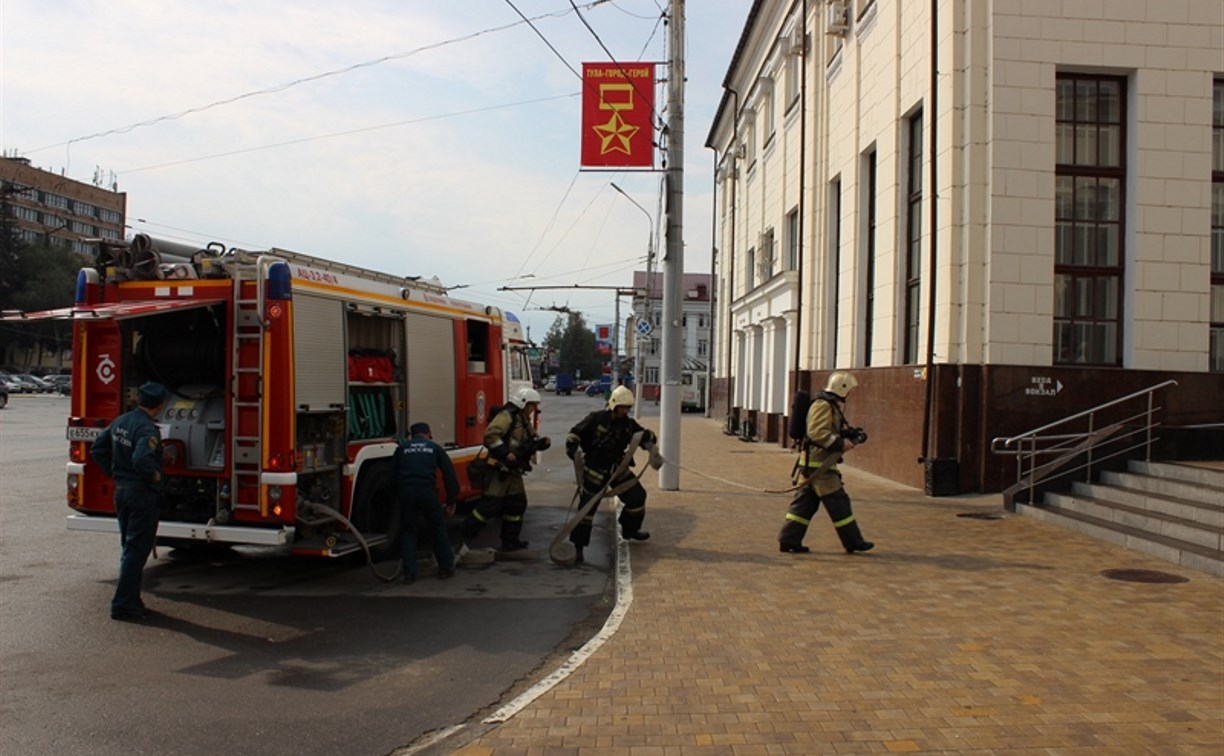 Спасатели провели учения на Московском вокзале