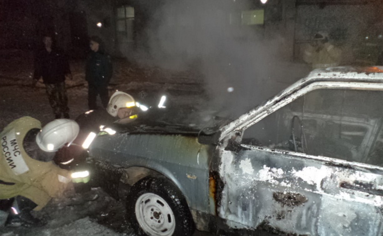 В Туле опять сгорели два автомобиля