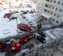 Спасатели вывели семь человек из горящего дома в Заречье