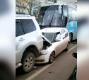 На улице Вильямса в Туле автобус протаранил два автомобиля