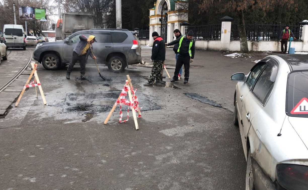 В Туле проводится аварийно-восстановительный ремонт дорог