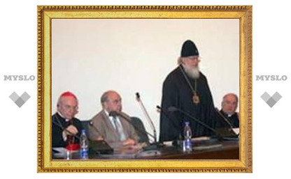 В Москве завершил работу православно-католический форум