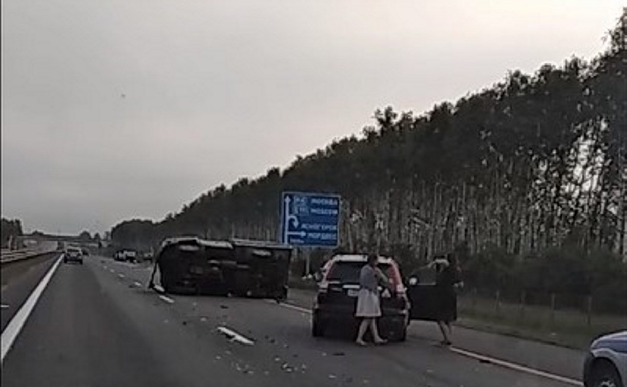 Жуткое ДТП на трассе М-2 в Тульской области: столкнулись четыре авто