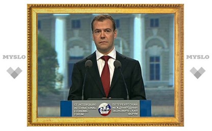 Медведев решил сломать вертикаль власти