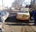 В Туле при столкновении «Мерседеса» с такси пострадала девушка