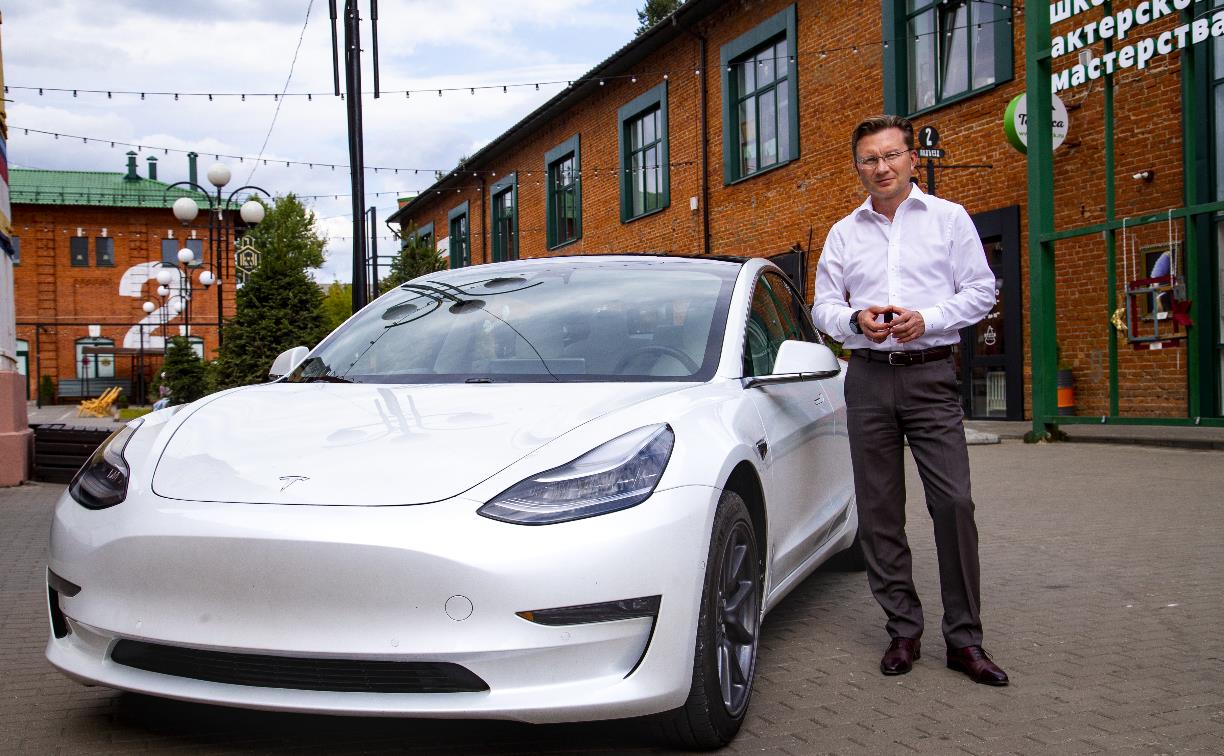Владелец второй Tesla в Туле: «Мы все пересядем на электрокары»