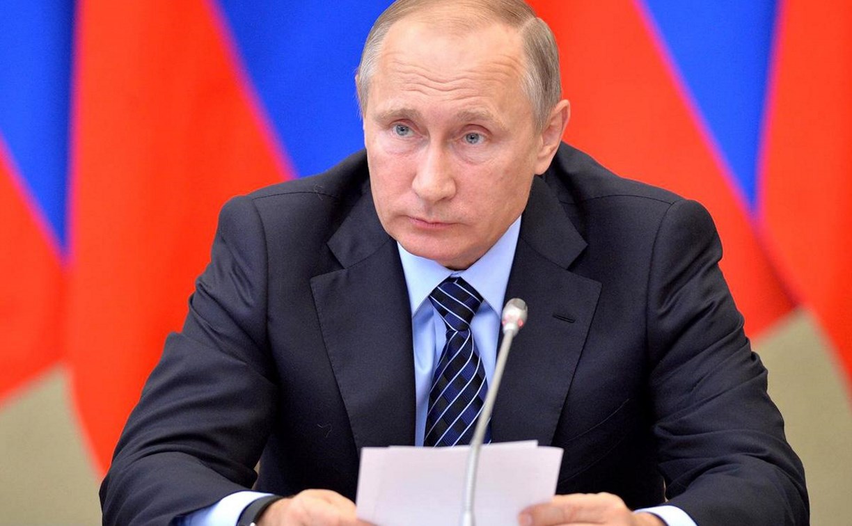 Владимир Путин подписал закон, лишающий нерадивых родителей прописки