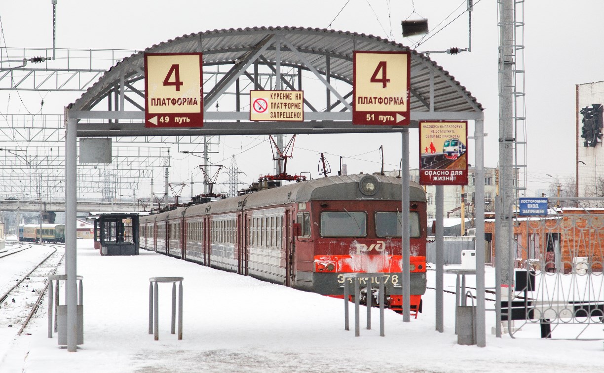 Расписание пригородных поездов в Тульской области изменится в праздничные дни февраля и марта